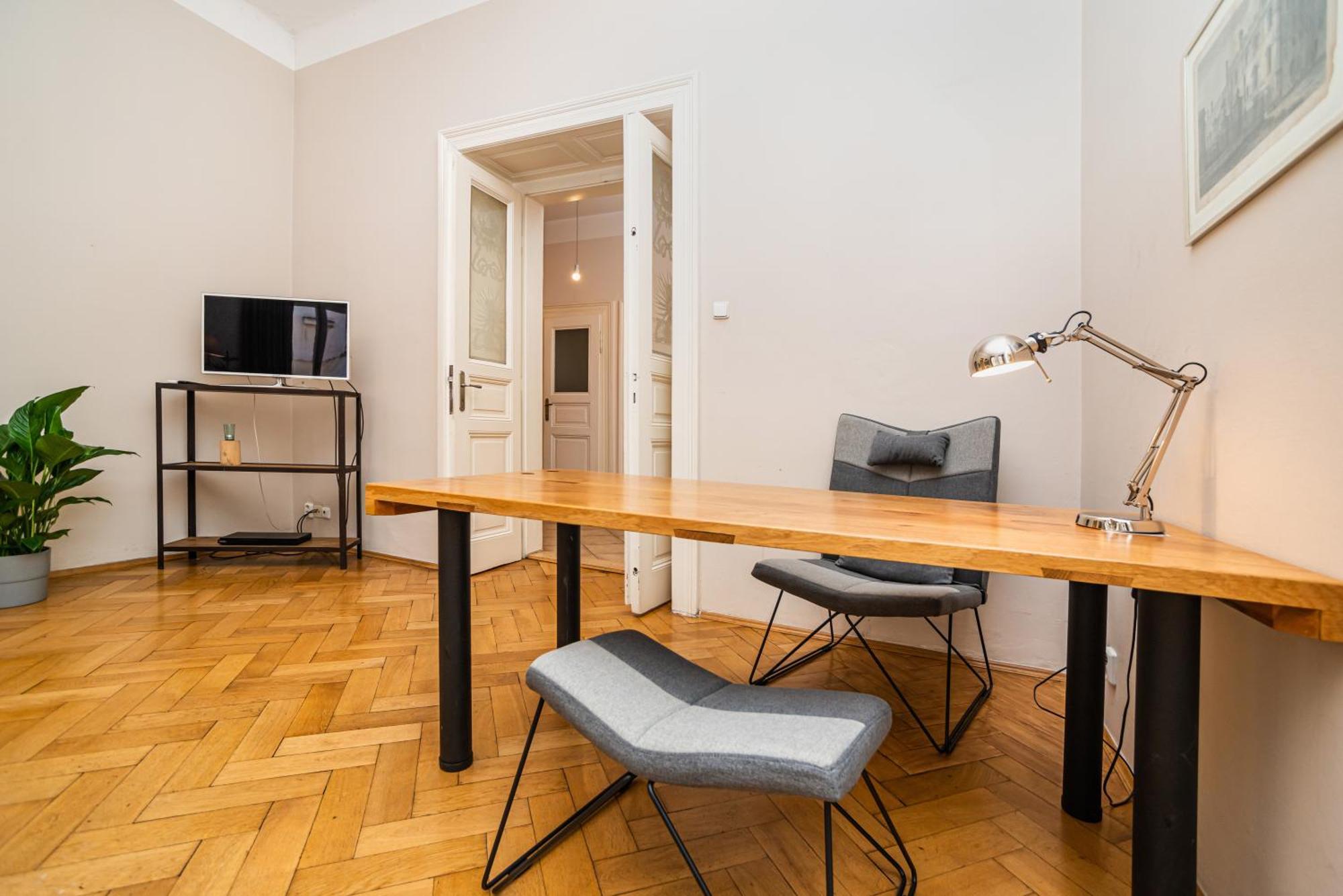 Large And Modern In The Heart Of Appartement