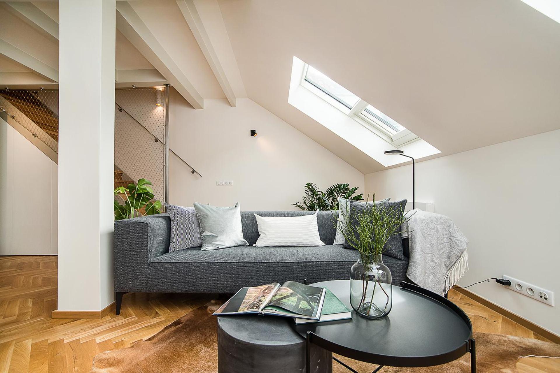 Large And Modern In The Heart Of Praag
