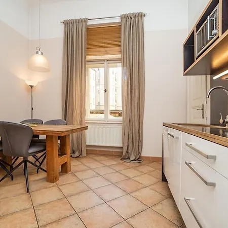 Large And Modern Apartment In The Heart Of Praha Exteriér fotografie