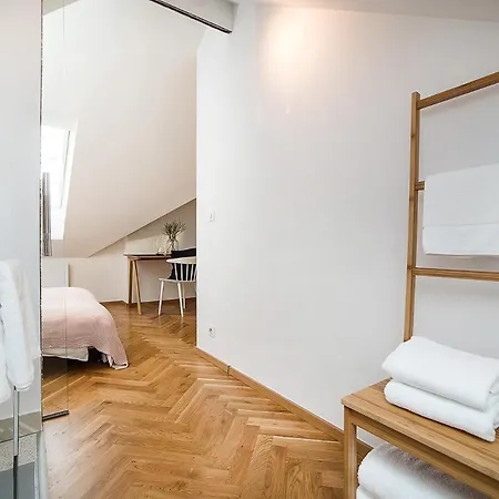 Large And Modern Apartment In The Heart Of Praha Exteriér fotografie